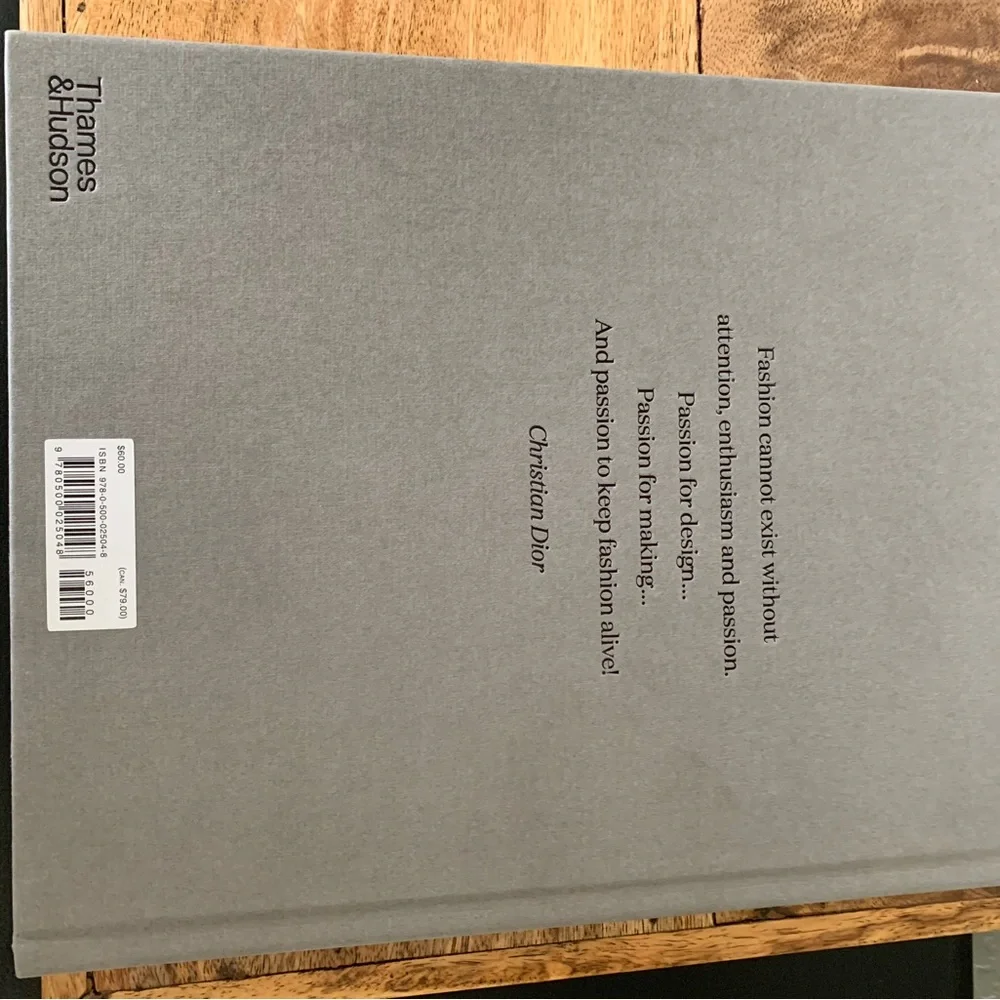 New/Unused Dior “New Looks” Book - Picture 4 of 7